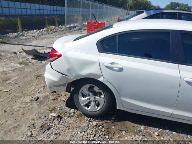 19XFB2F54EE063622 Honda Civic Sedan Lx