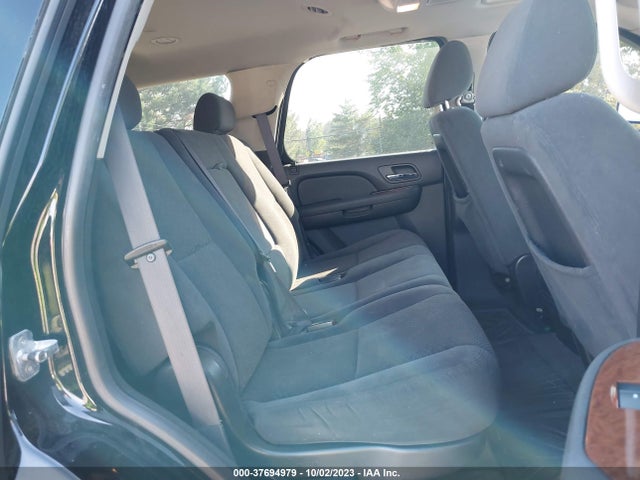 2008 GMC YUKON SLE W/3SB VIN: 1GKFK13068J152137