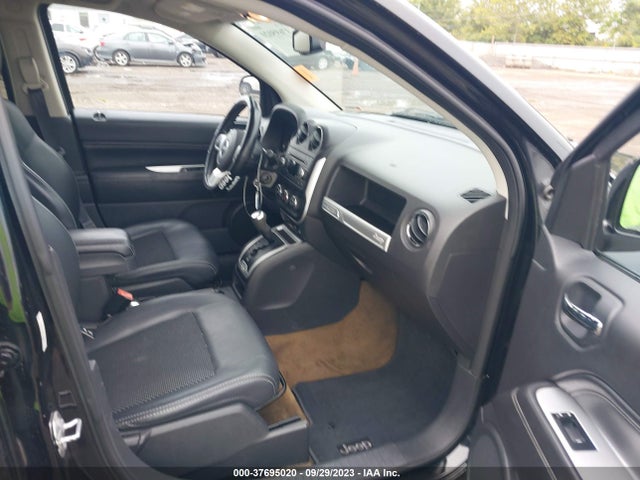 1C4NJDEB5GD663281 Jeep Compass Latitude