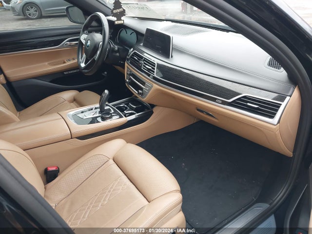 WBA7F2C5XHG421448 BMW 750i