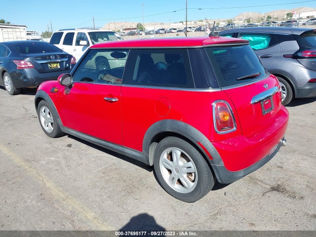 2009 MINI COOPER HARDTOP WMWMF33599TW70499 Photo 2