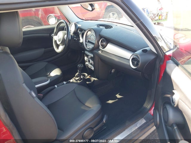 2009 MINI COOPER HARDTOP WMWMF33599TW70499 Photo 4