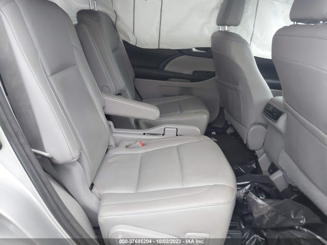 Toyota Highlander Xle/se 2017 5TDKZRFH7HS523394 Image 8