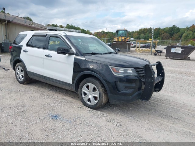 Ford UTILITY POLICE 2016 1FM5K8AR2GGA72374 Image 1