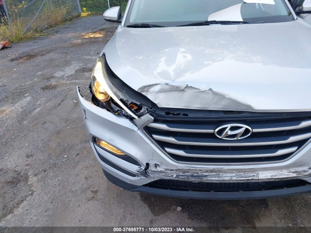 Hyundai Tucson Se Plus 2017 KM8J33A40HU381217 Image 6