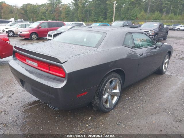 2C3CDYAGXEH176606 Dodge Challenger Sxt