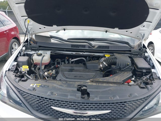 2C4RC1CG6NR163441 Chrysler Voyager Lx