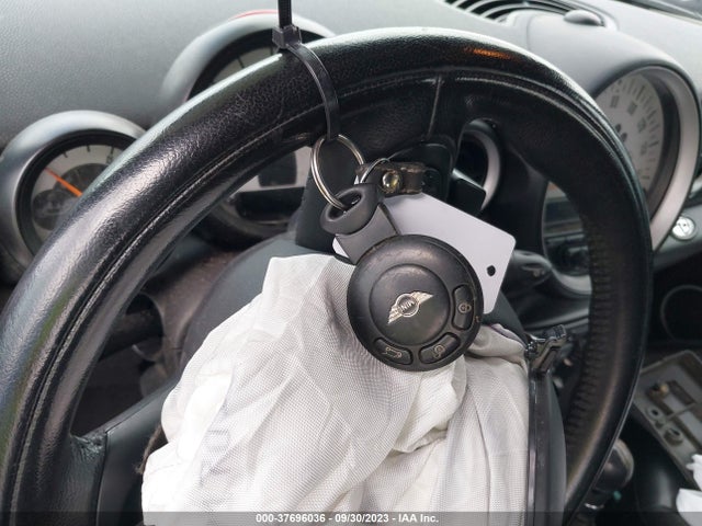 2013 MINI COOPER CONVERTIBLE WMWZP3C54DT551142 Photo 10