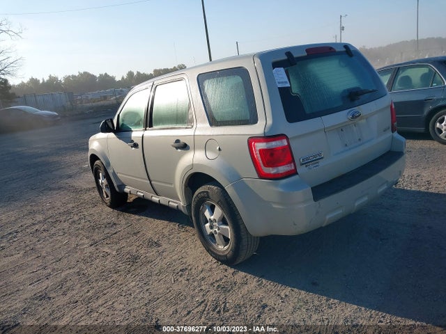 2009 FORD ESCAPE XLS VIN: 1FMCU92709KB79783