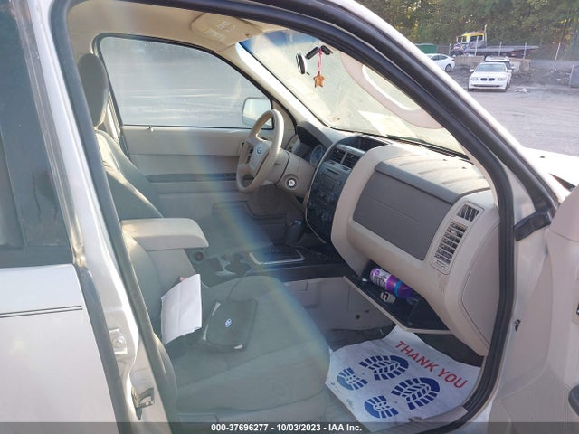 2009 FORD ESCAPE XLS VIN: 1FMCU92709KB79783