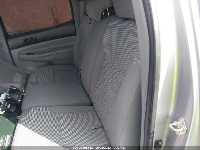 Toyota TACOMA 2015 5TFJX4CNXFX049690 Image 8