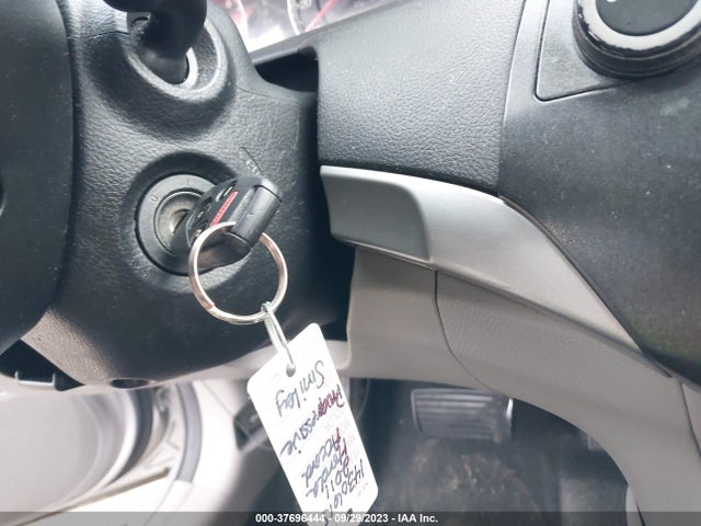 2011 HONDA ACCORD 2.4 LX-P VIN: 1HGCP2F40BA058977