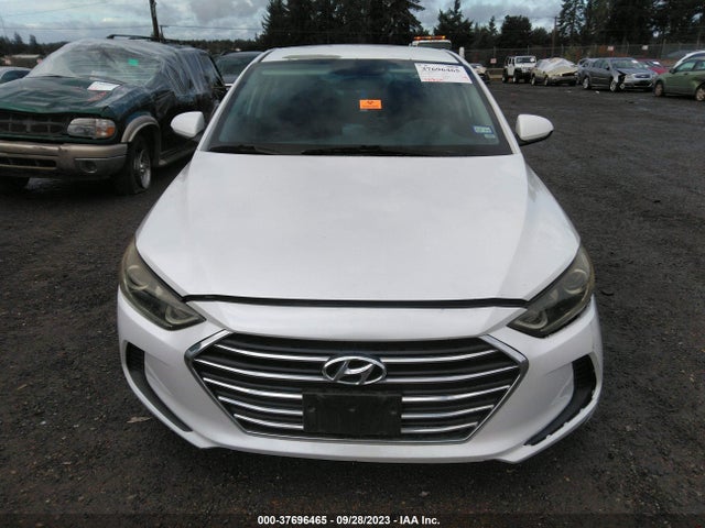 2018 HYUNDAI ELANTRA SEL VIN: 5NPD84LF6JH218353
