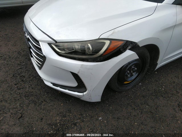 2018 HYUNDAI ELANTRA SEL VIN: 5NPD84LF6JH218353
