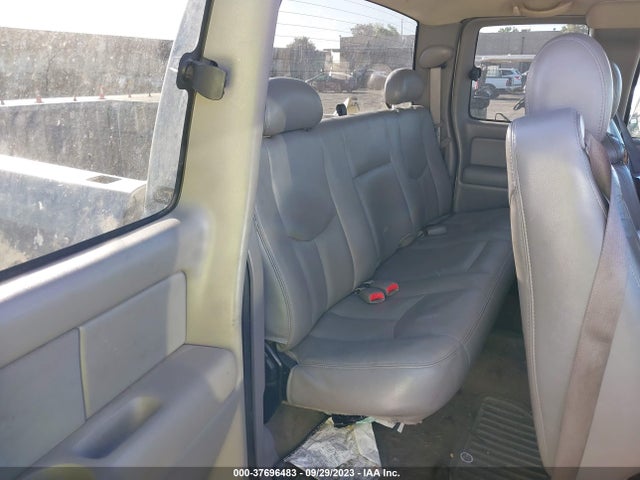 2004 CHEVROLET SILVERADO 1500 LT VIN: 2GCEC19T841128433