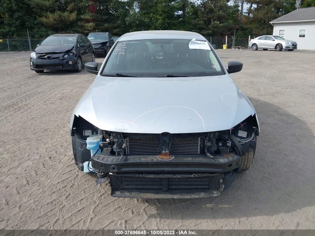 3VWD17AJ2FM293353 Volkswagen Jetta Sedan 1.8t Se