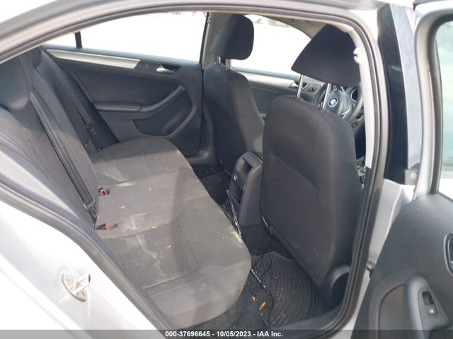 3VWD17AJ2FM293353 Volkswagen Jetta Sedan 1.8t Se