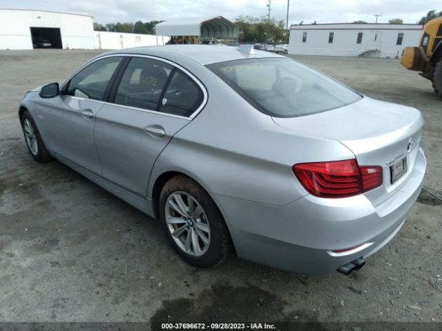 2016 BMW 528I WBA5A7C51GG145761 Photo 2