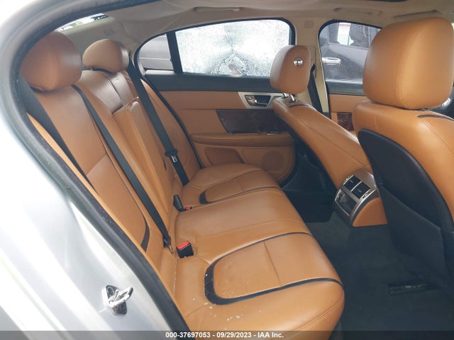2012 JAGUAR XF SAJWA0HB7CLS22293 Photo 7