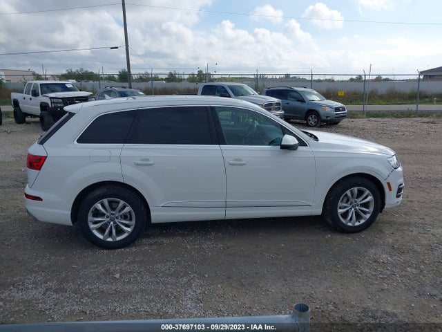 WA1LAAF75KD028855 Audi Q7 Premium Plus