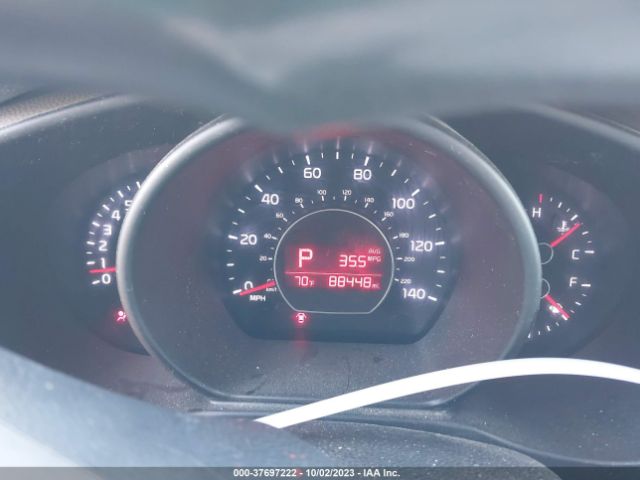 KNDJN2A22H7438099 KIA Soul Base