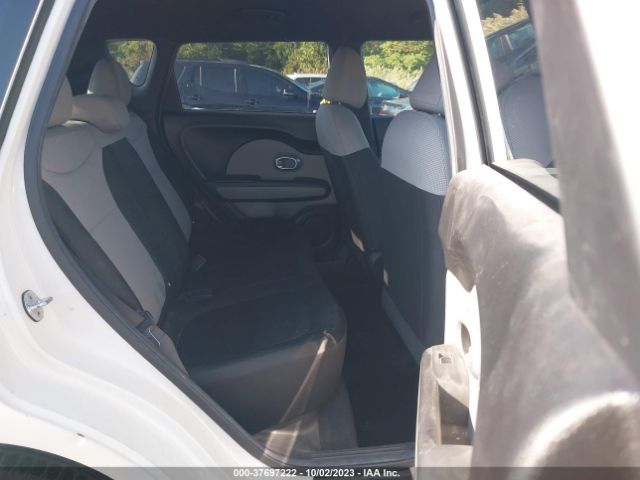 KNDJN2A22H7438099 KIA Soul Base