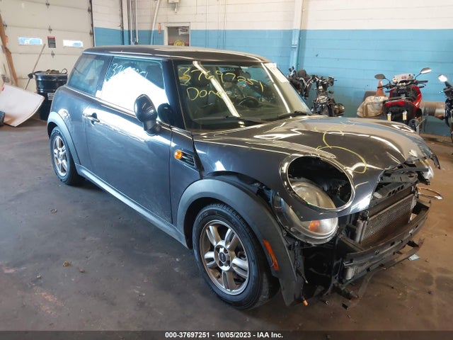 2012 MINI COOPER HARDTOP WMWSU3C57CT542136 Photo 0