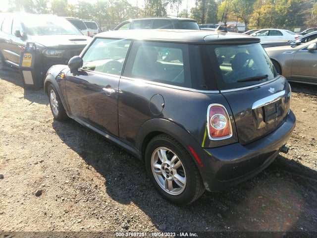 2012 MINI COOPER HARDTOP WMWSU3C57CT542136 Photo 2