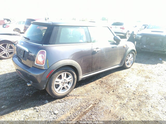 2012 MINI COOPER HARDTOP WMWSU3C57CT542136 Photo 3
