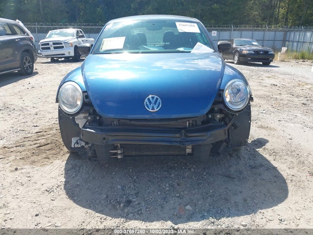3VWF17AT6GM607761 Volkswagen Beetle Coupe 1.8t Fleet Edition