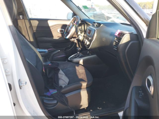 KNDJN2A27F7171409 KIA Soul Base