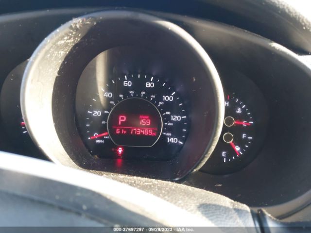 KNDJN2A27F7171409 KIA Soul Base