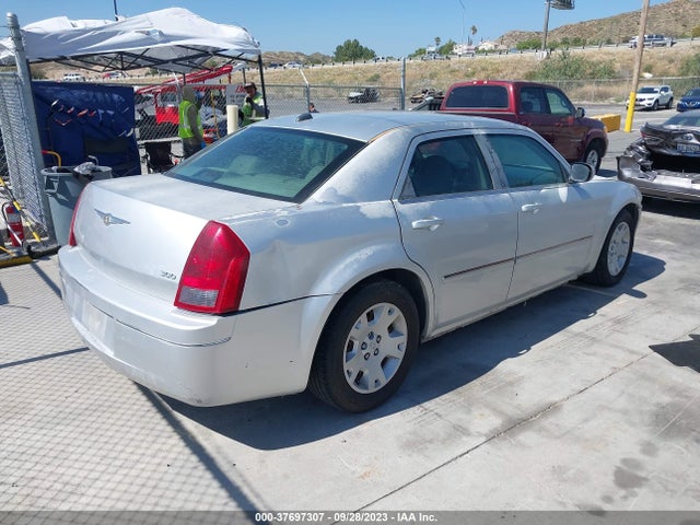 2006 CHRYSLER 300 TOURING VIN: 2C3LA53G86H208622