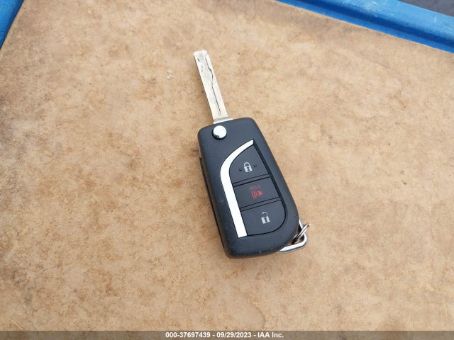 Toyota RAV4 LE 2019 JTMH1RFV4KD502691 Image 11
