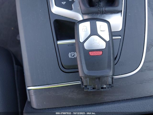 WA1BNAFY7L2058445 Audi Q5 Premium Plus