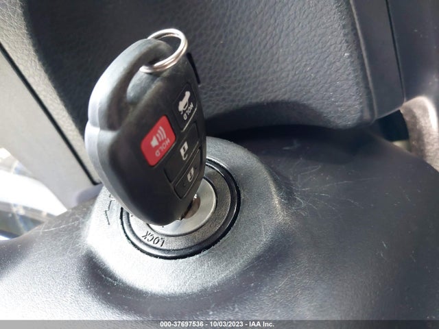 2018 TOYOTA COROLLA L/LE/XLE/SE/XSE VIN: 2T1BURHE2JC091684