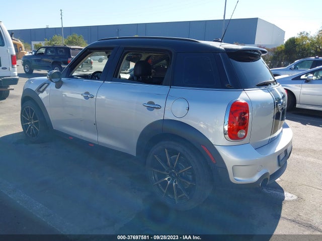 2012 MINI COOPER S COUNTRYMAN WMWZC3C56CWM26135 Photo 2
