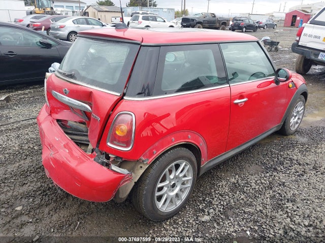2008 MINI COOPER HARDTOP WMWMF33548TU67566 Photo 3