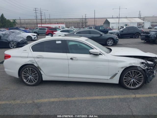 WBAJA9C50JB251231 BMW 5 Series 530e Iperformance