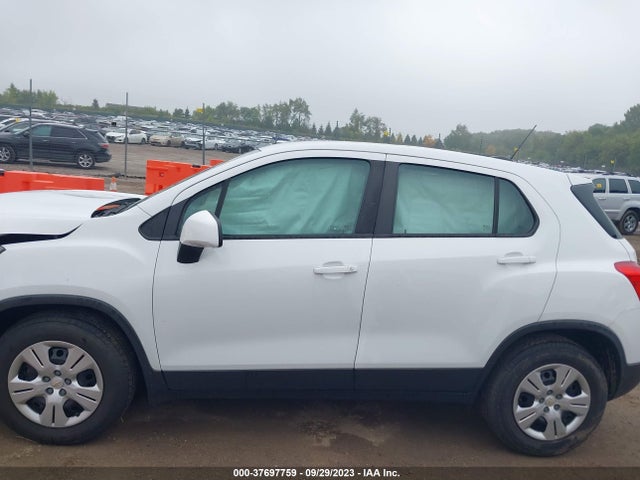 Chevrolet TRAX LS 2018 KL7CJKSB4JB623984 Image 14