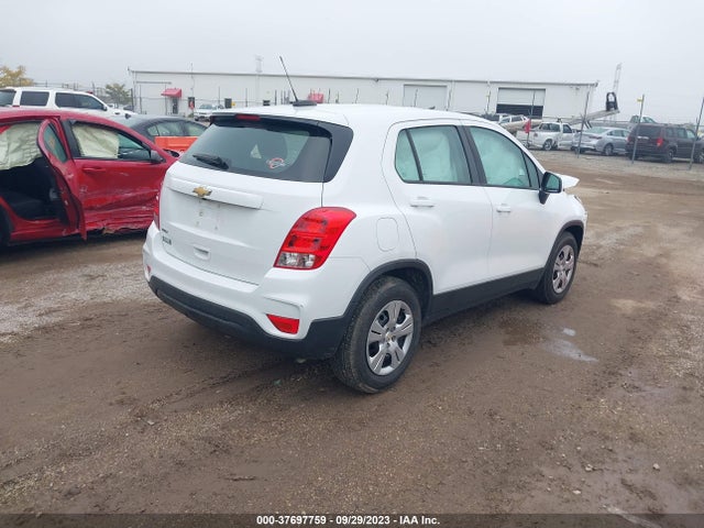 Chevrolet TRAX LS 2018 KL7CJKSB4JB623984 Image 4