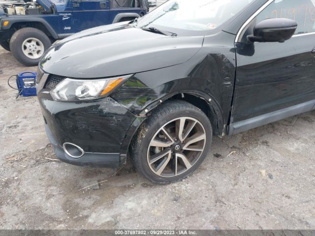 JN1BJ1CR5HW129398 Nissan Rogue Sport Sl