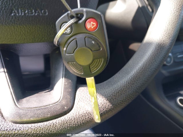 Ford FOCUS S 2017 1FADP3E28HL284230 Image 11