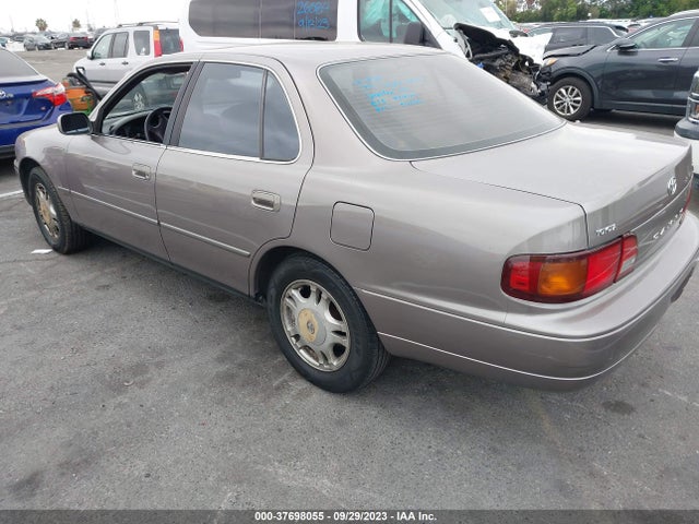 1995 TOYOTA CAMRY XLE VIN: JT2GK13EXS0094020