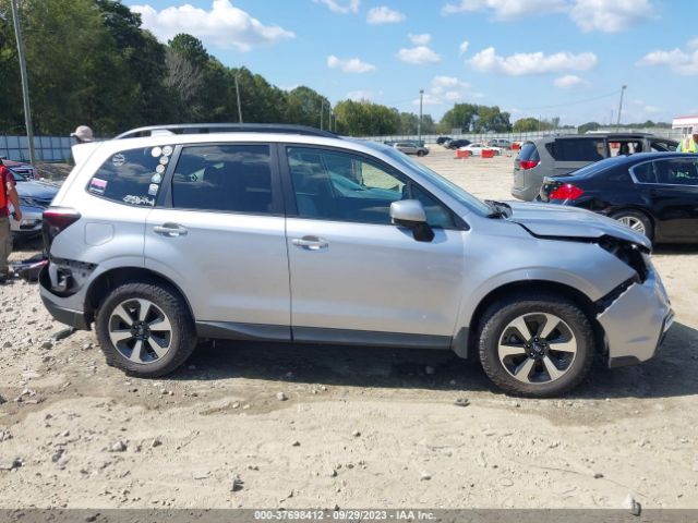 JF2SJADC4HH529921 Subaru Forester Premium