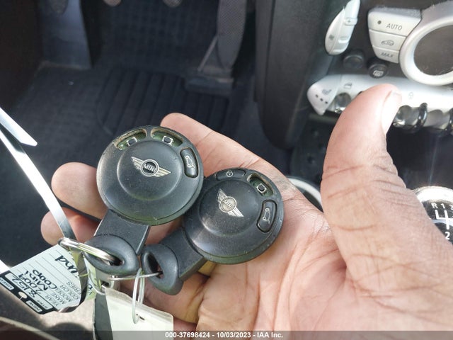 2009 MINI COOPER CLUBMAN WMWML33549TX50740 Photo 10