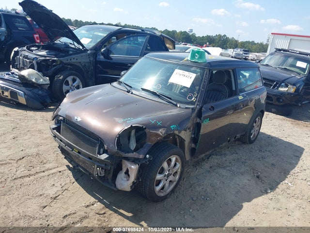 2009 MINI COOPER CLUBMAN WMWML33549TX50740 Photo 1