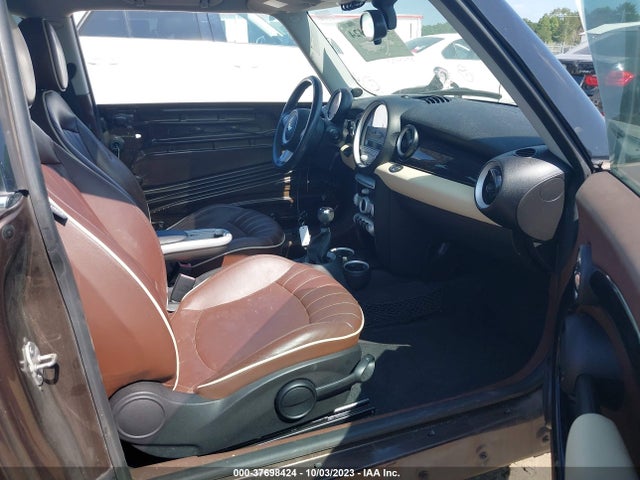 2009 MINI COOPER CLUBMAN WMWML33549TX50740 Photo 4