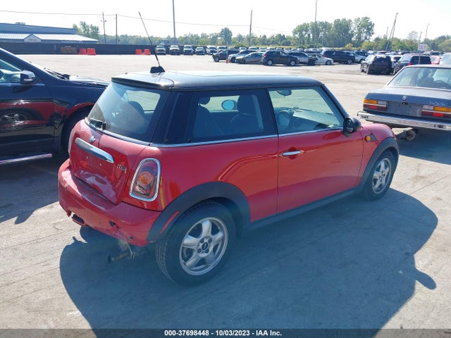 2009 MINI COOPER HARDTOP WMWMF33589TT69951 Photo 3