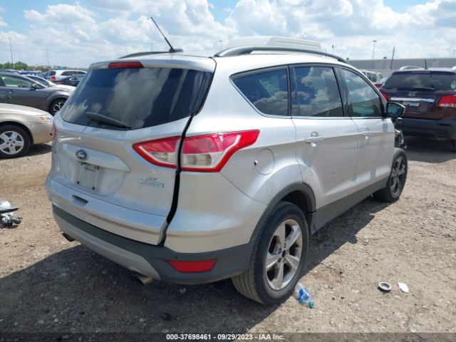 1FMCU0GX3GUC78328 Ford ESCAPE SE
